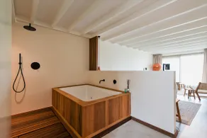 King Suite - Jacuzzi - Ground Floor - Image 4