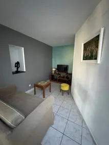 Single-storey apartment with dedicated garden - Image 5