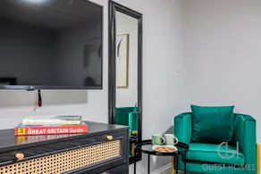Guest Stays - Bridge Street Studio 1 - Image 2