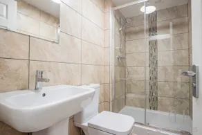 Guest Stays - Bridge Street Studio 1 - Image 5