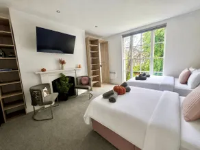 Comfortable flat next to the park. Free parking. - Image 5