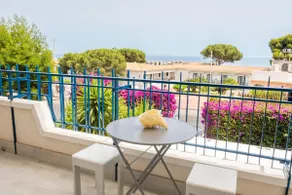 La Finestra sul Mare Apartment - Image 2