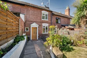 Guest Stays - London Road Cottage - Image 2