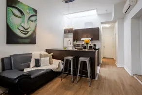 Elegant Bishop Apartment – Downtown Gem - Image 2
