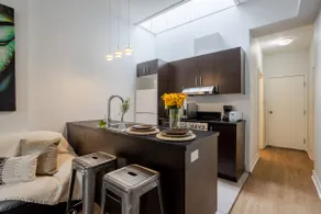 Elegant Bishop Apartment – Downtown Gem - Image 5