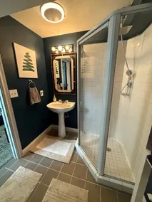 Whole Basement Suite • Kitchenette + easy checkin - Image 5