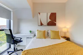 3BR 3Bath | King Bed | High Park | Gym| Netflix - Image 2