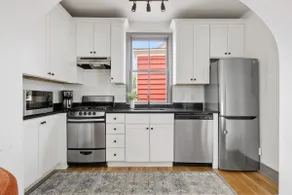Downtown 3bd Home, Steps to King St! - Image 5