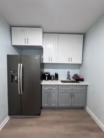 Bright and Roomy 3BR Home - Image 4