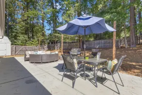 Oasis: hot tub, fire pit, outdoor living + dining - Image 5