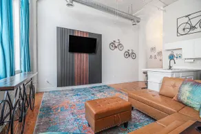 Historic Hudson Riverview Loft Bicycle Theme - Image 5