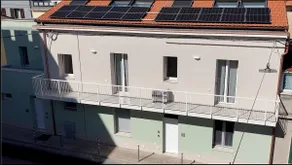 4-bedroom home with large terrace - Image 3