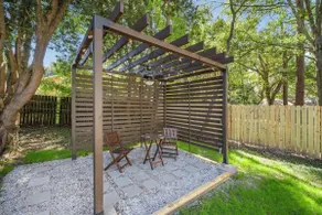 Classic Cottage with Modern Finishes - Image 2
