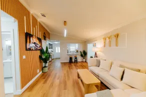 Fresh Escape – Modern Stay 10 Mins to Beach - Image 4