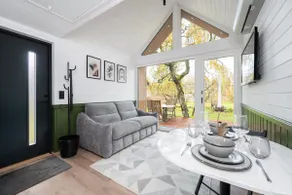 Private small house with sauna and terrace in Tallinn - Image 2