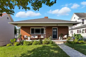 Mid-Century Modern Retreat | No Hassel Check Out - Image 2