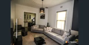Charming 2BRM Home – Near CBD - Image 2