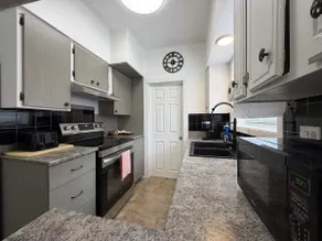 Spacious apartment in city center - Image 3