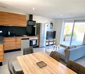 Modern apartment with terrace overlooking Puy de Dôme - Image 2