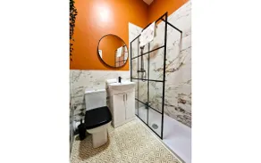 Lodginet Stays - County Luxe - 2BR Flat 1 - Image 5