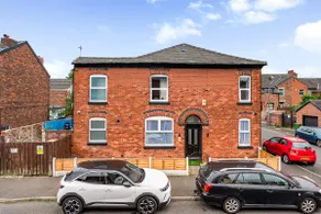 Modern family home, 2BR, Sofa bed, 3BA, sleeps 6 - Image 3