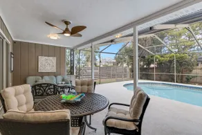 Heated Pool, 5 miles to the Beach, Sleeps 8 - Image 5