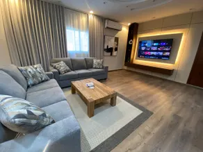 2-bedroom apartment for 6 people with a luxurious living room and kitchen - Image 2
