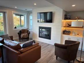 Luxury suite on the ocean with mountain views - Image 3