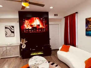 Cozy sun-kissed retreat near Cincinnati - Image 4