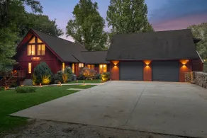 Secluded Ozark Lodge • Hot Tub • Pool • Sleeps 16+ - Image 2