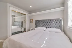 Big 6BR DT SJ Getaway + Huge Backyard - Image 4