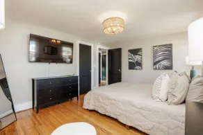 Quiet Luxury stay - Near UofR, RIT & Golisano - Image 3