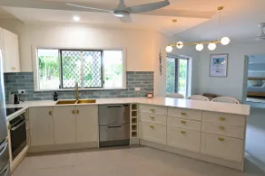 Coastal Retreat Trinity Beach - Image 3