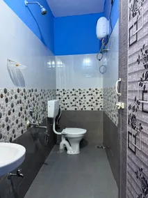 Budget-Friendly HOME Stay1BHK with AC & Essentials - Image 5
