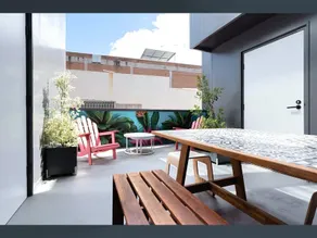 Luxury CBD Apartment Central & Walk Everywhere - Image 4