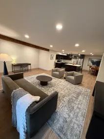 Newly renovated downtown condo - sleeps 7 - Image 2