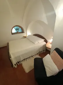 House of the Arches - Image 2