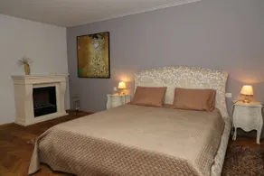 3 rooms, 120 sqm, up to 9 people, luxury, parking, A/C - Image 4