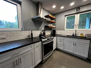 Silver Cabin - Image 4