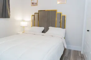 Luxury One Bedroom Private Apartment just 7 minutes from the Airport - Image 2