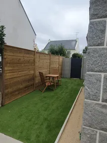 (P) Independent accommodation terrace & garden on the ground floor - Image 4