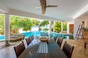 Tequila Sunrise Beach Villa-Diani Beach - Image 4