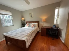 Star union house ·2BR /3Queen/1BA+ Parking - Image 4