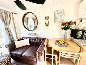 The Snuggle Shack - Image 4