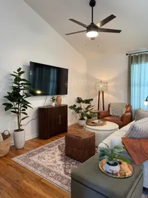 Shady Grove | Pet-Friendly • 2 Kings • No Chores - Image 3