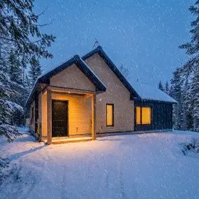 Scandinavian chalet in the forest | Le Petit Nord - Image 3