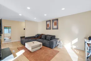 Private, Pet-Friendly Portland Retreat - Image 4