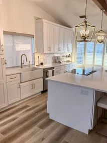 Bright & Cozy 3/2 Open Concept Getaway - Image 3