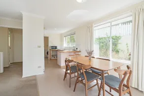 Azure Vista - Sunny Escape overlooking River Derwent - Image 3