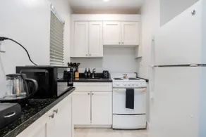 Stylish Stay Minutes from Wynwood & Midtown - Image 3